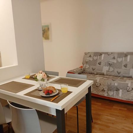 Noemi Miramar Apartment Триест Екстериор снимка